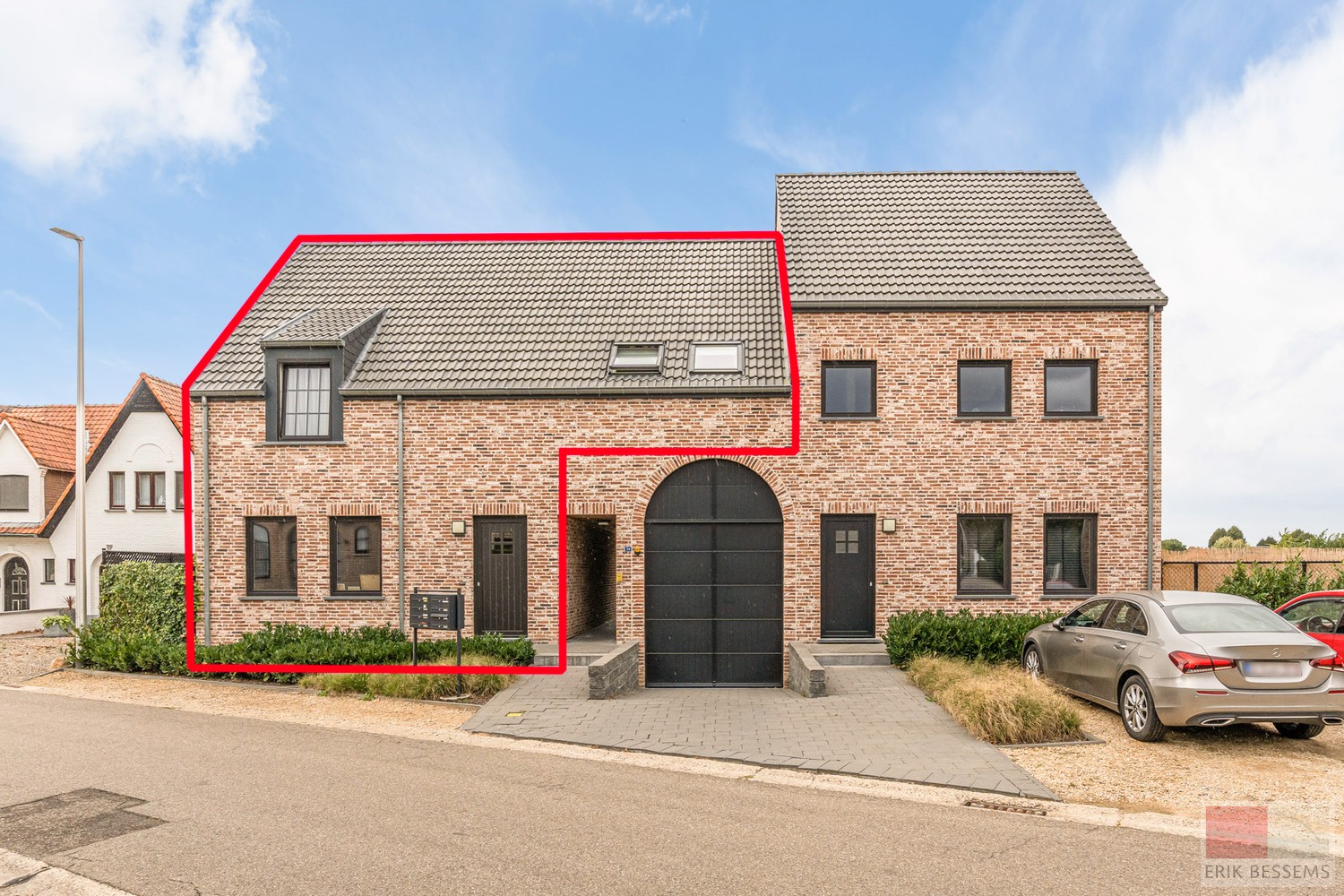 Huis te koop in Veldwezelt met 3 slaapkamers - foto 1