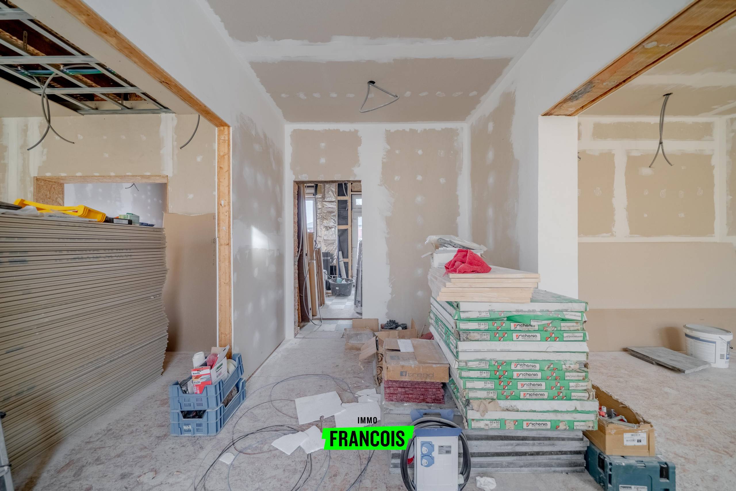 Woning in renovatie met ruime tuin in Poelkapelle - foto 4