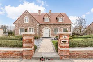 DEZE UNIEKE EN ZEER RUIME WONING IN DE GROENSTRAAT 42A IN GLABBEEK IS GELEGEN OP EEN PRACHTIG PERCEEL VAN 22A96 MET UITZICHT OP DE VELDEN.Je geniet...