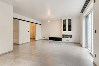 Dit appartement, ideaal voor ouderen en hulpbehoevenden, is gelegen op het gelijkvloers van de gloednieuwe Parkresidentie Dr. Boon gebouw C in...