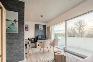 Op wandelafstand van het strand en de zee, vindt u dit prima onderhouden en volledig gemeubeld tweeslaapkamer appartement met 2 ruime terrassen...