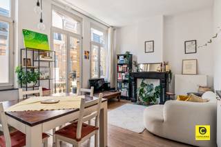 Magnifique appartement rénové d'une chambre au rez-de-chaussée avec un agréable jardin de villeCettecharmante maison jouit d'un emplacement rustique...