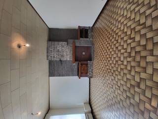 Deze verzorgde rijwoning te huur in Poperinge combineert een praktische indeling met aangename leefruimtes. De woning beschikt over drie...