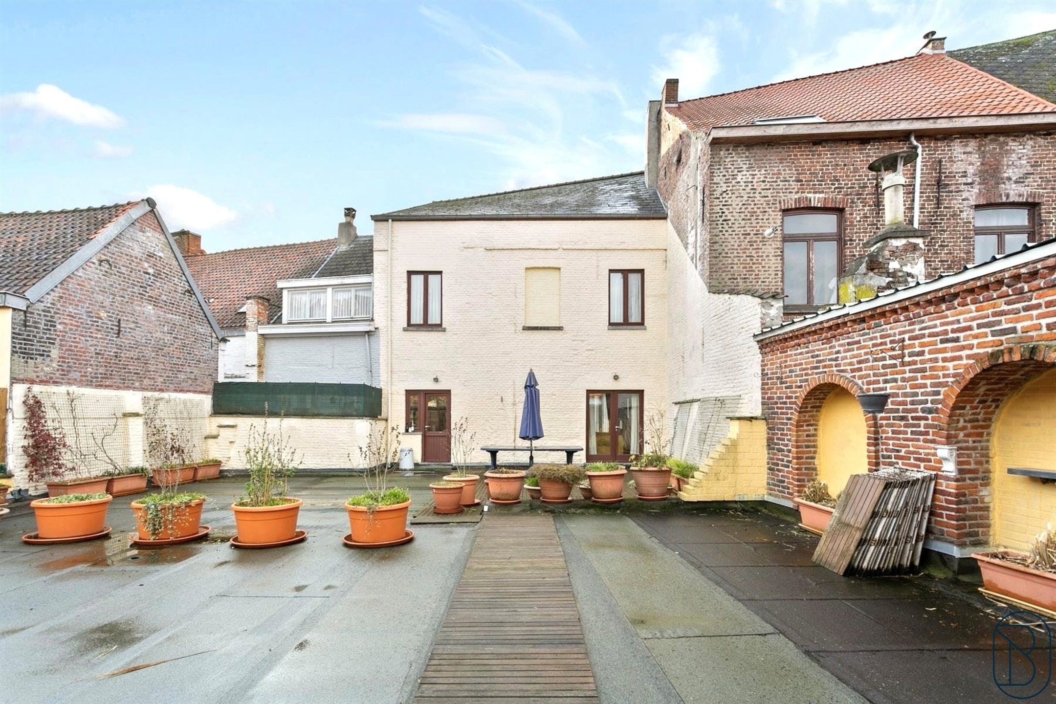 In het CENTRUM: karaktervolle woning met 20 zonnepanelen.  - foto 2