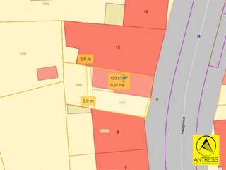 Volledig te renoveren gezinswoning/ projectgrond met ideale west-oriëntatie voor een ruim gebouw op rustige ligging, doch in het centrum van...