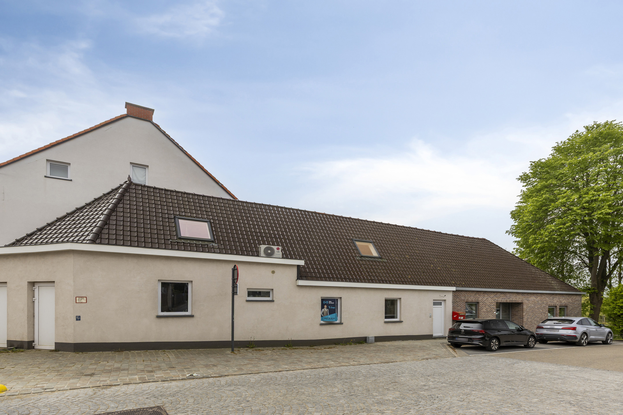 Volledig gerenoveerd gelijkvloers appartement met terras - foto 2