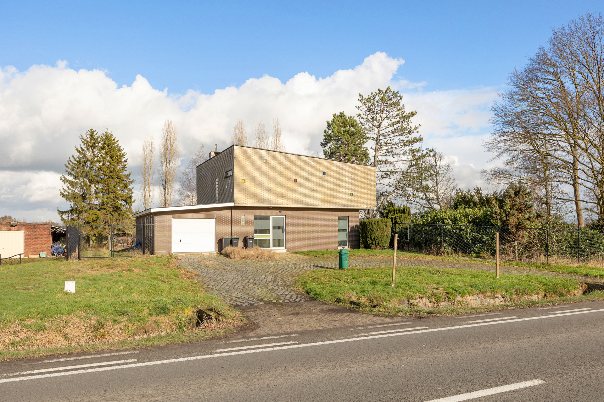 Karaktervolle jaren ’60 woning op een riant perceel - foto 3