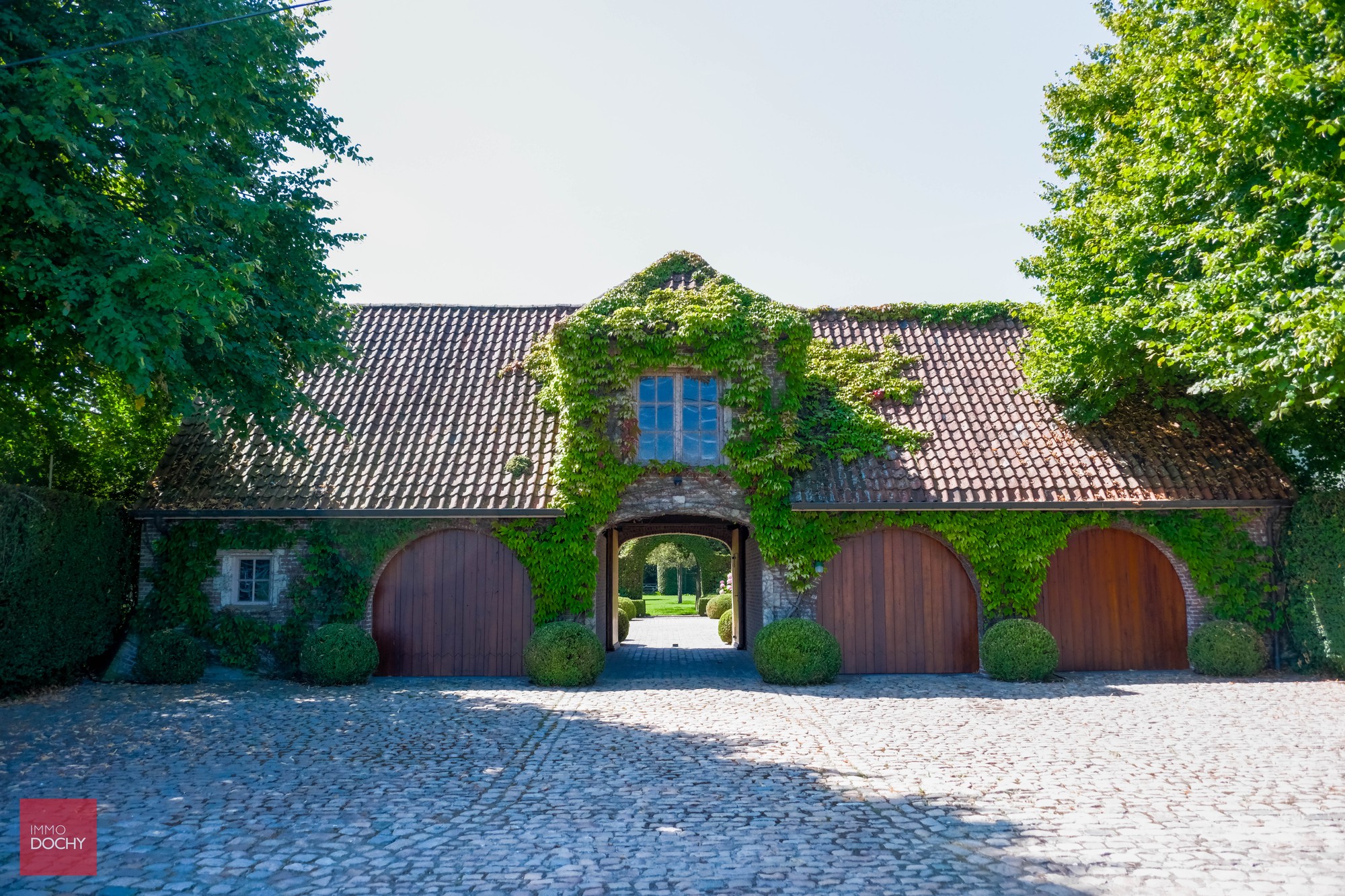 Ruim villa-landhuis met zwembad en poolhouse - foto 4
