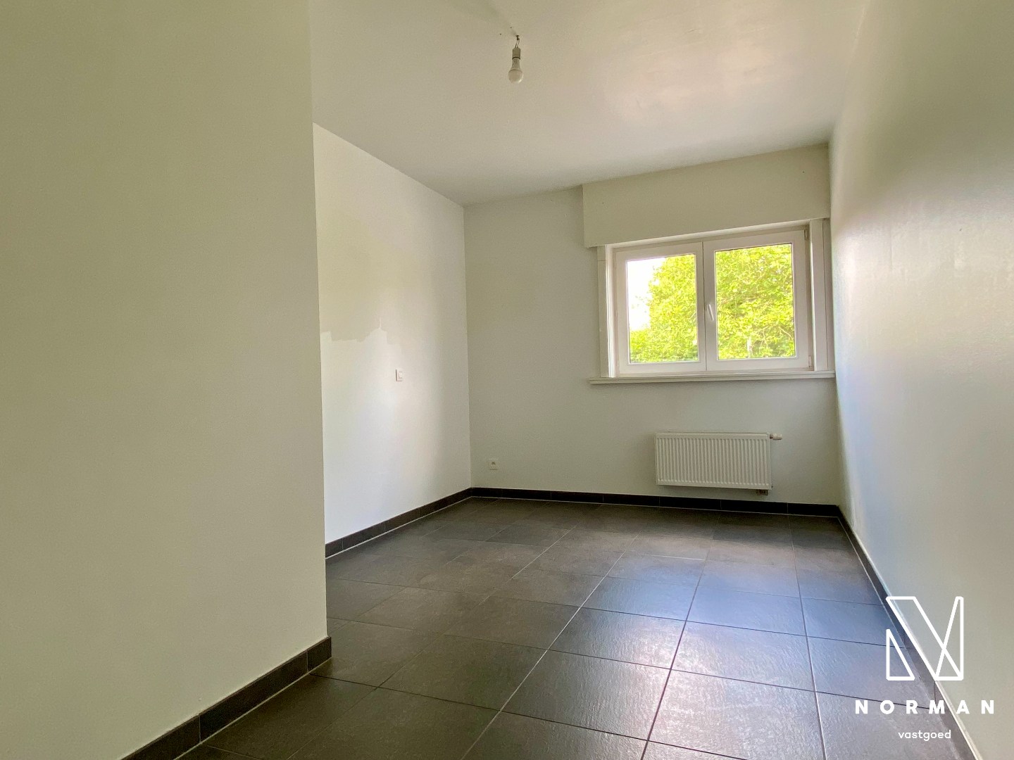 Appartement met 2 slaapkamers en zeer groot terras met garage! - foto 5