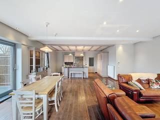 Deze ruime woning is gelegen in het centrum van Beselare en combineert een uitstekende ligging met rust en comfort. Dankzij de centrale...