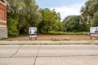 Deze bouwgrond is rustig gelegen in de Waterstraat te Vissenaken (Tienen), in groene omgeving. Het perceel biedt de ideale kans om uw droomwoning...