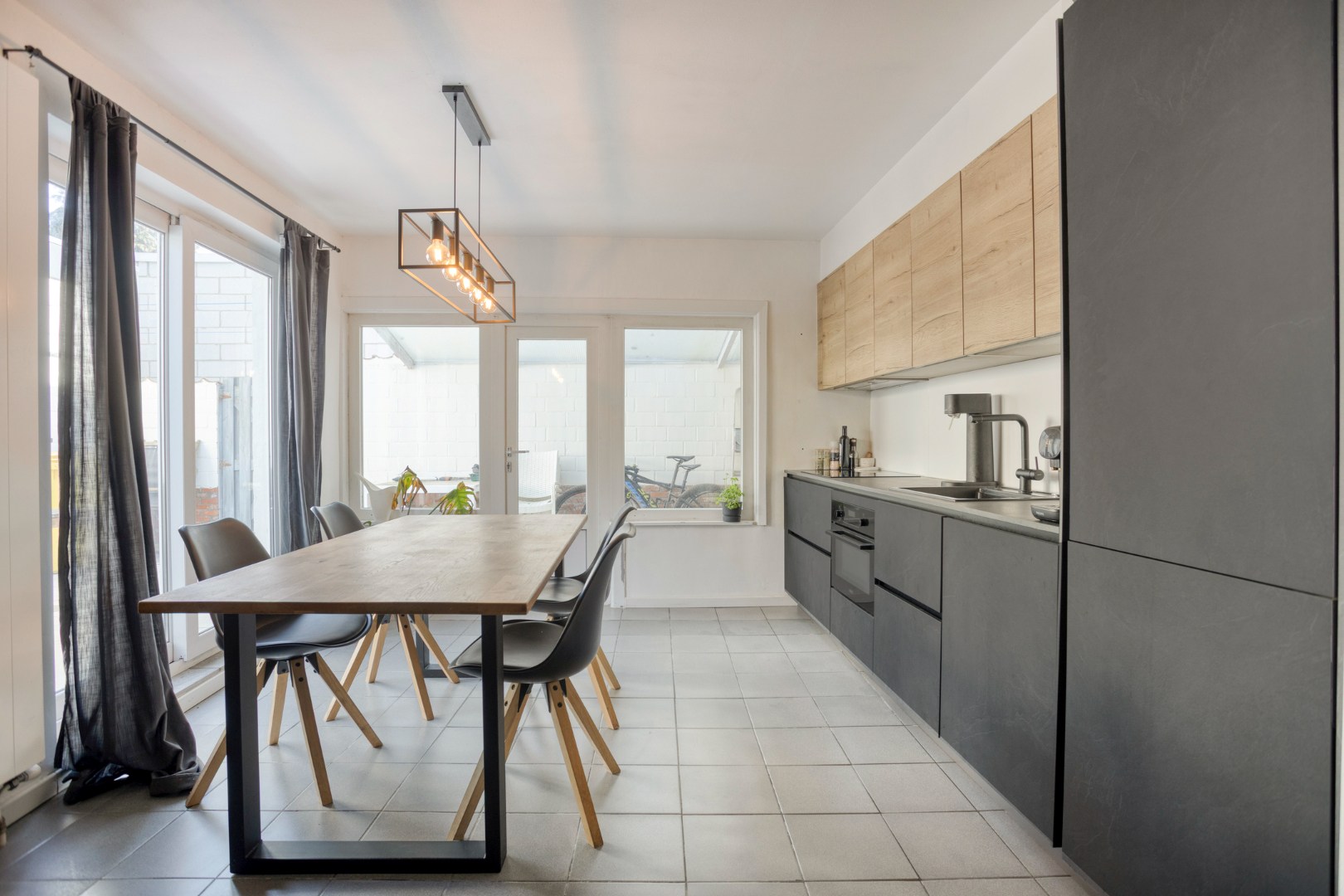 Charmante woning met 3 slpk. en gezellige patio in het centrum van Geel-Sint-Dimpna - foto 5