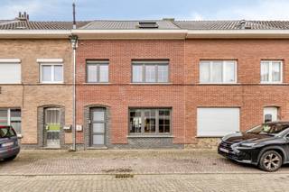 *** KIJKDAG ZATERDAG 30/05 tussen 9u30 en 12u30 *** OP AFSPRAAK *** Zeer energiezuinige en werkelijk instapklare woning te Aalst. De woonst is...