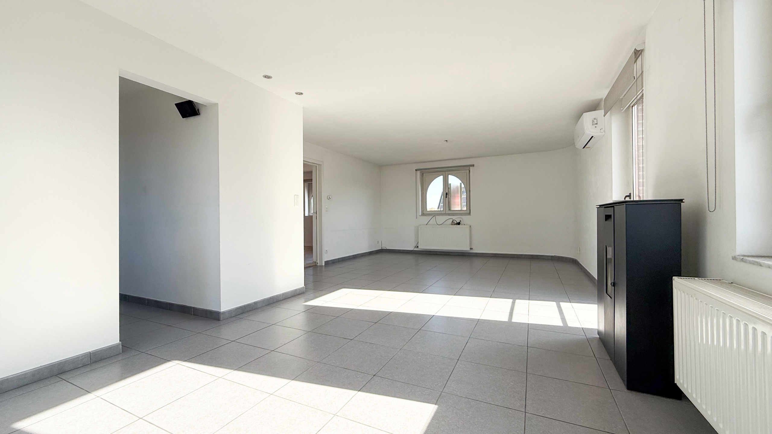 Charmant appartement met aparte ingang + terras te Houthalen - foto 4