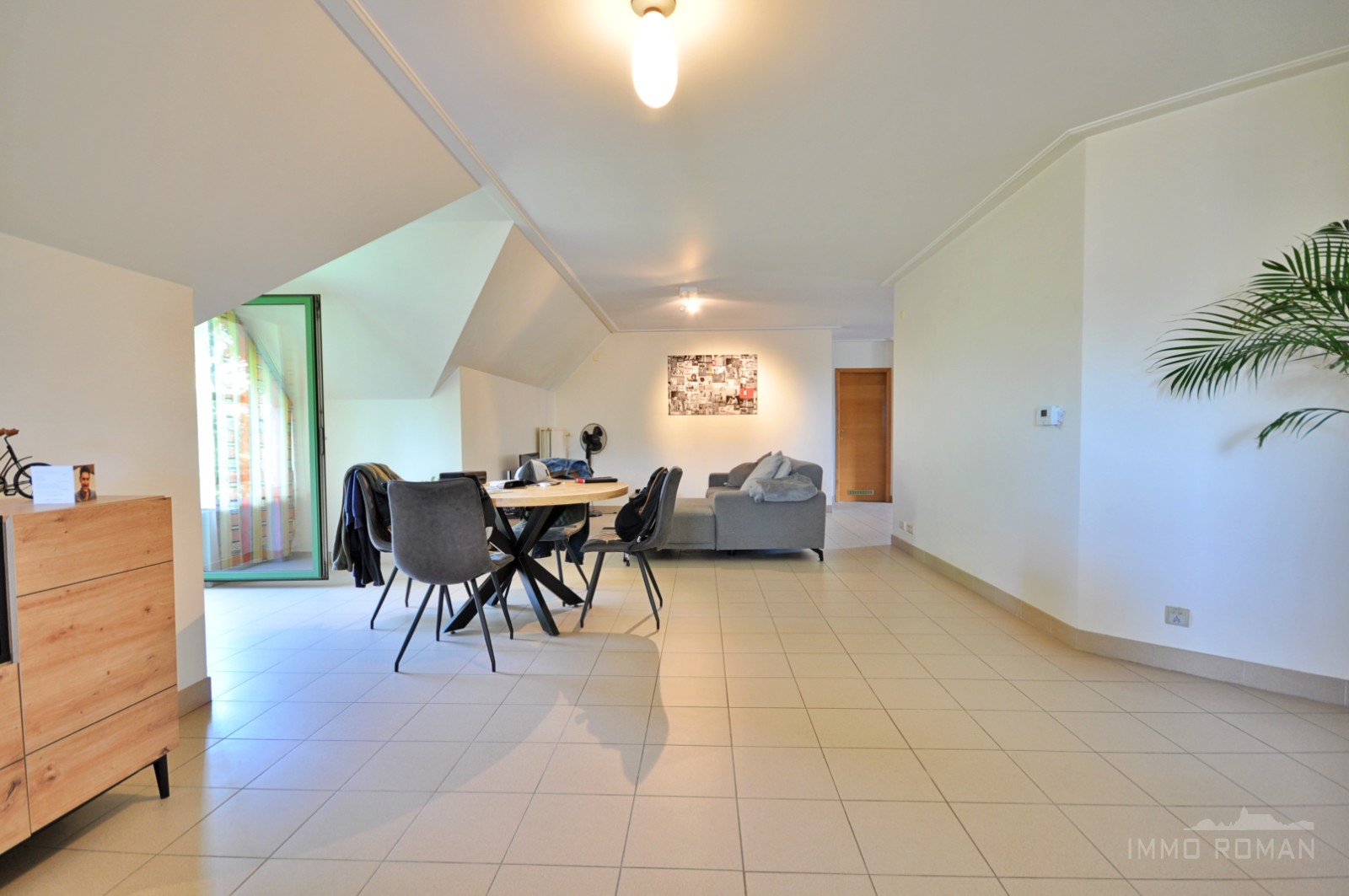 Instapklaar appartement met garage gelegen aan de voet van de Kluisberg te Ruien - foto 5