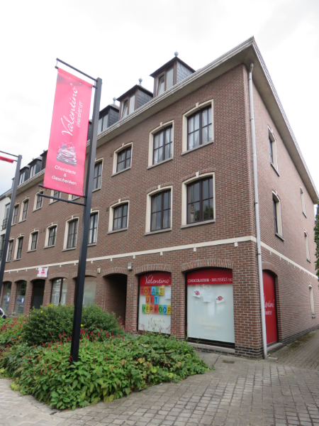 Mooi handelsgelijkvloers in centrum Hove - foto 3