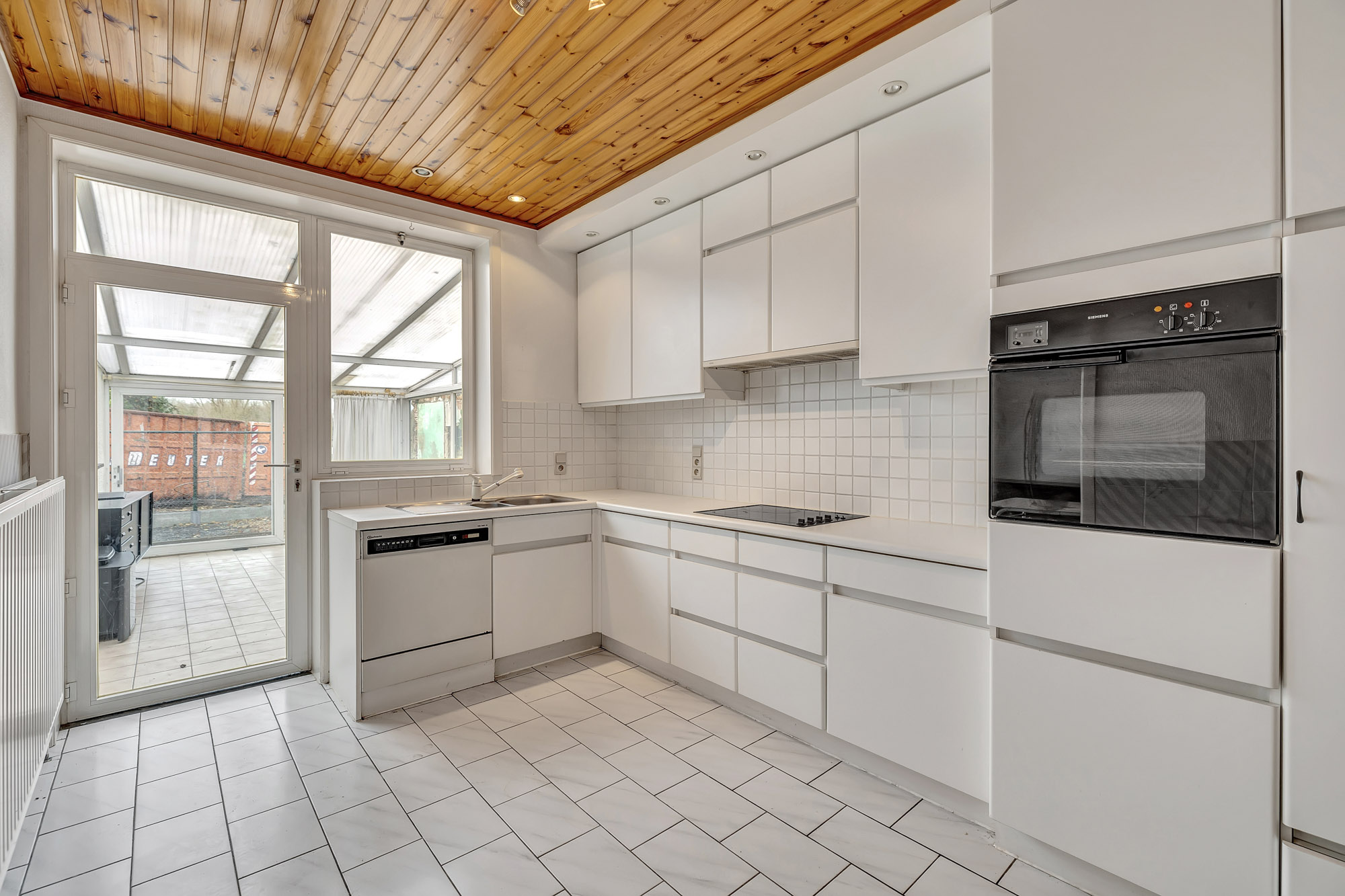 Te renoveren woning met veel potentieel nabij centrum - foto 5