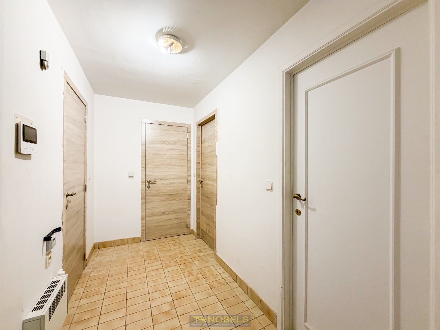 Te koop, te moderniseren 1-slaapkamer appartement met terras in het centrum van Brakel - foto 4