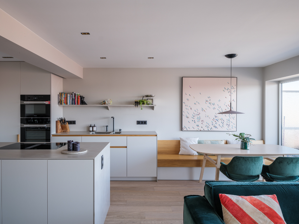 Coupure - Stijlvol gerenoveerd appartement met 2 slaapkamers en unieke zichten op het water en de Gentse binnenstad. - photo 2