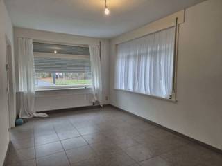 Bezoeken kunnen niet telefonisch ingepland worden, huurprofiel is verplicht: klik op BEZOEK AANVRAGEN via de volgende link: en maak een...