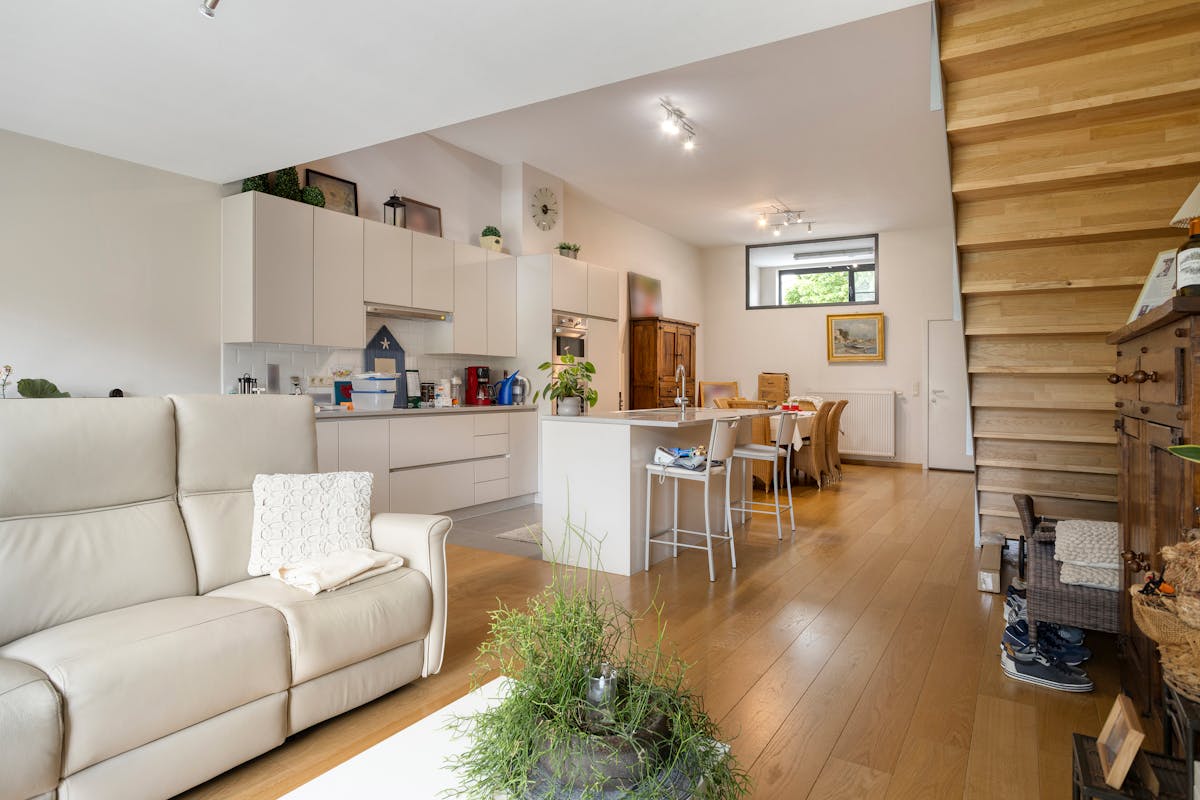 Appartement loft à vendre à Roeselare avec terrasse ensoleillée. - photo 4