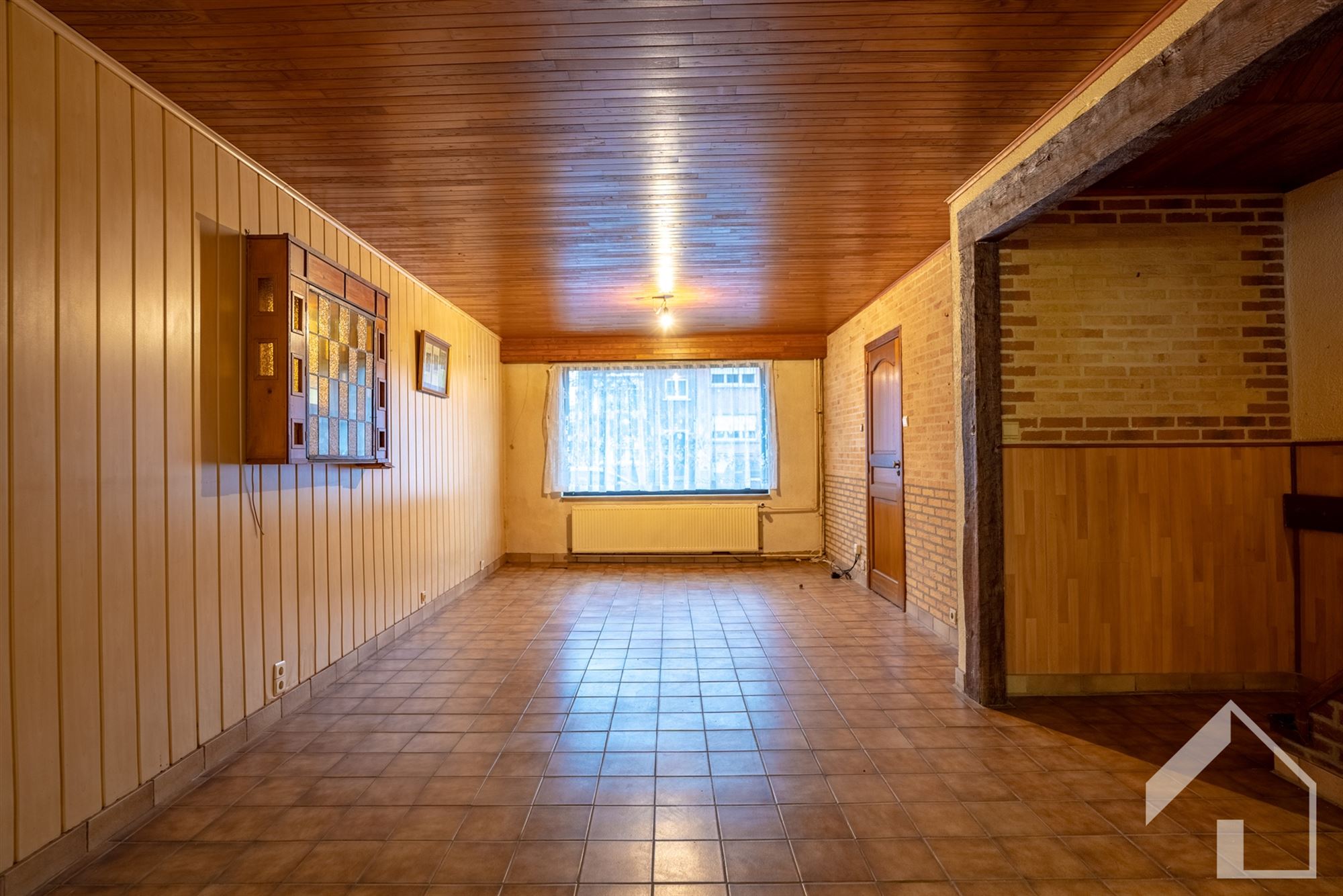 Te renoveren woning met veel potentieel - foto 4