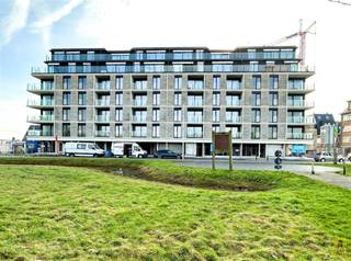 Luxueus appartement gelegen op de derde verdieping van de residentie Europe te Bredene-Duinen, vlakbij zee en met de winkels en het openbaar...