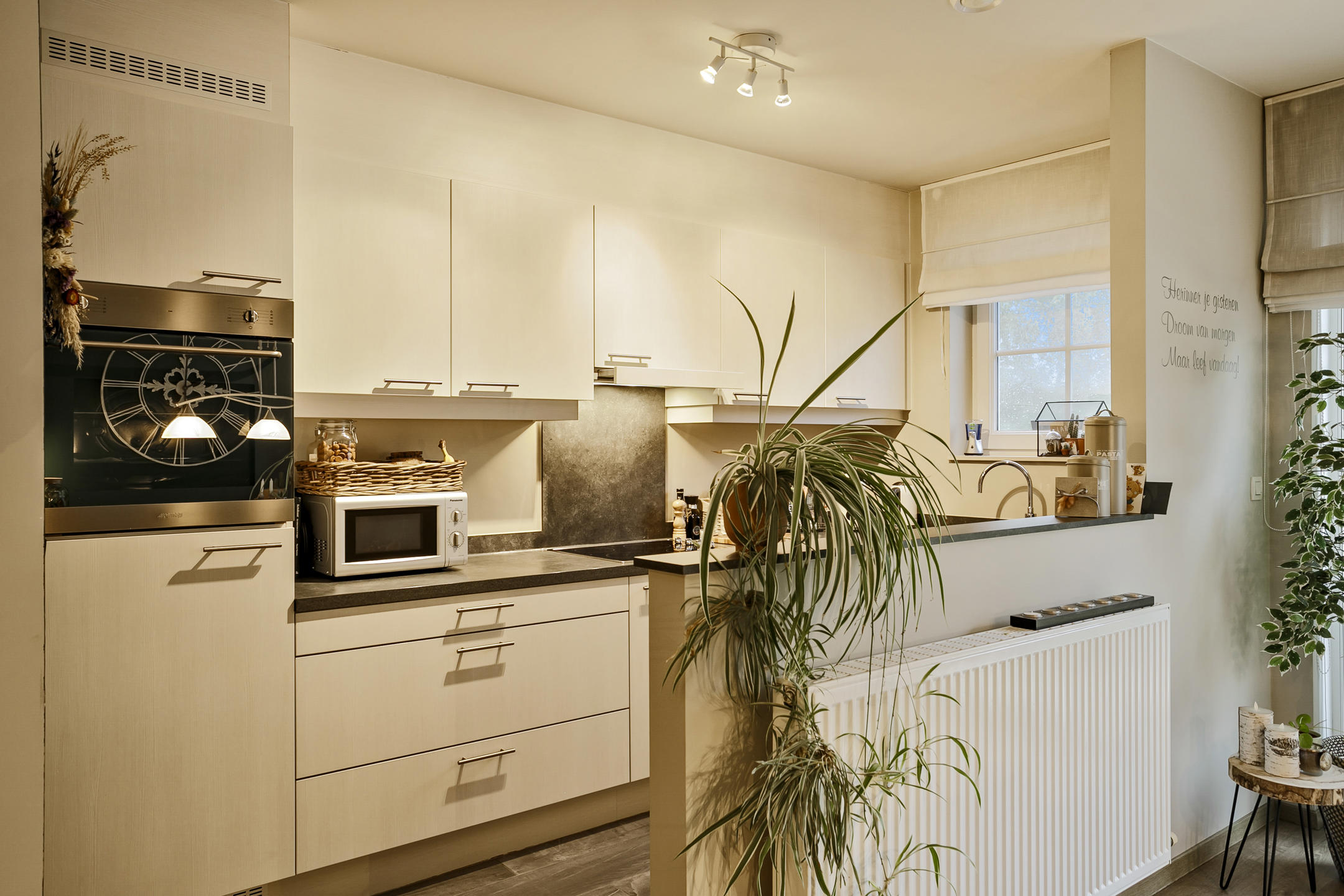 Prachtig appartement van 2008 met ruime staanplaats. - foto 5