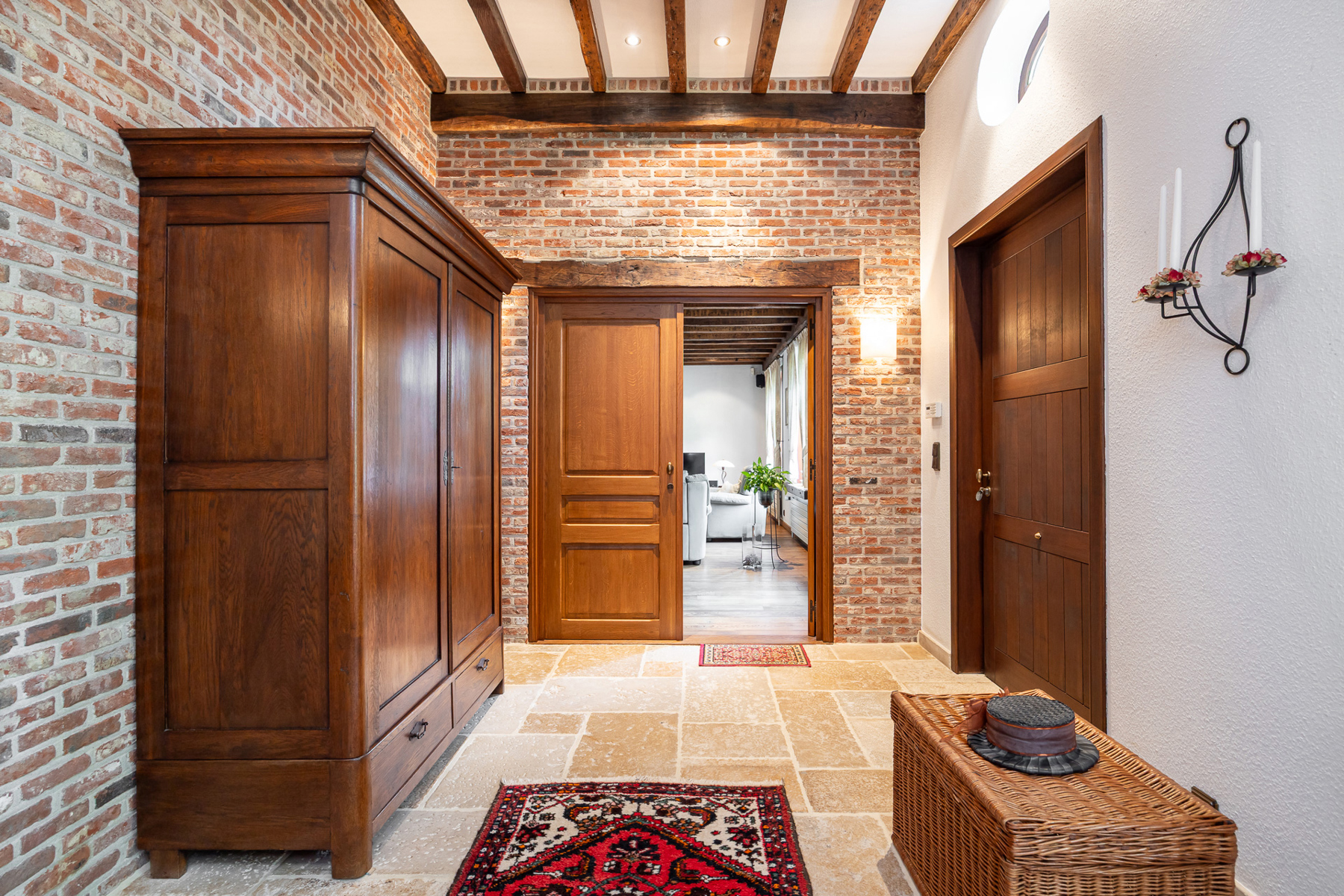 Charmante villa op hoekperceel van 2.295 m² met prachtige tuin - foto 4