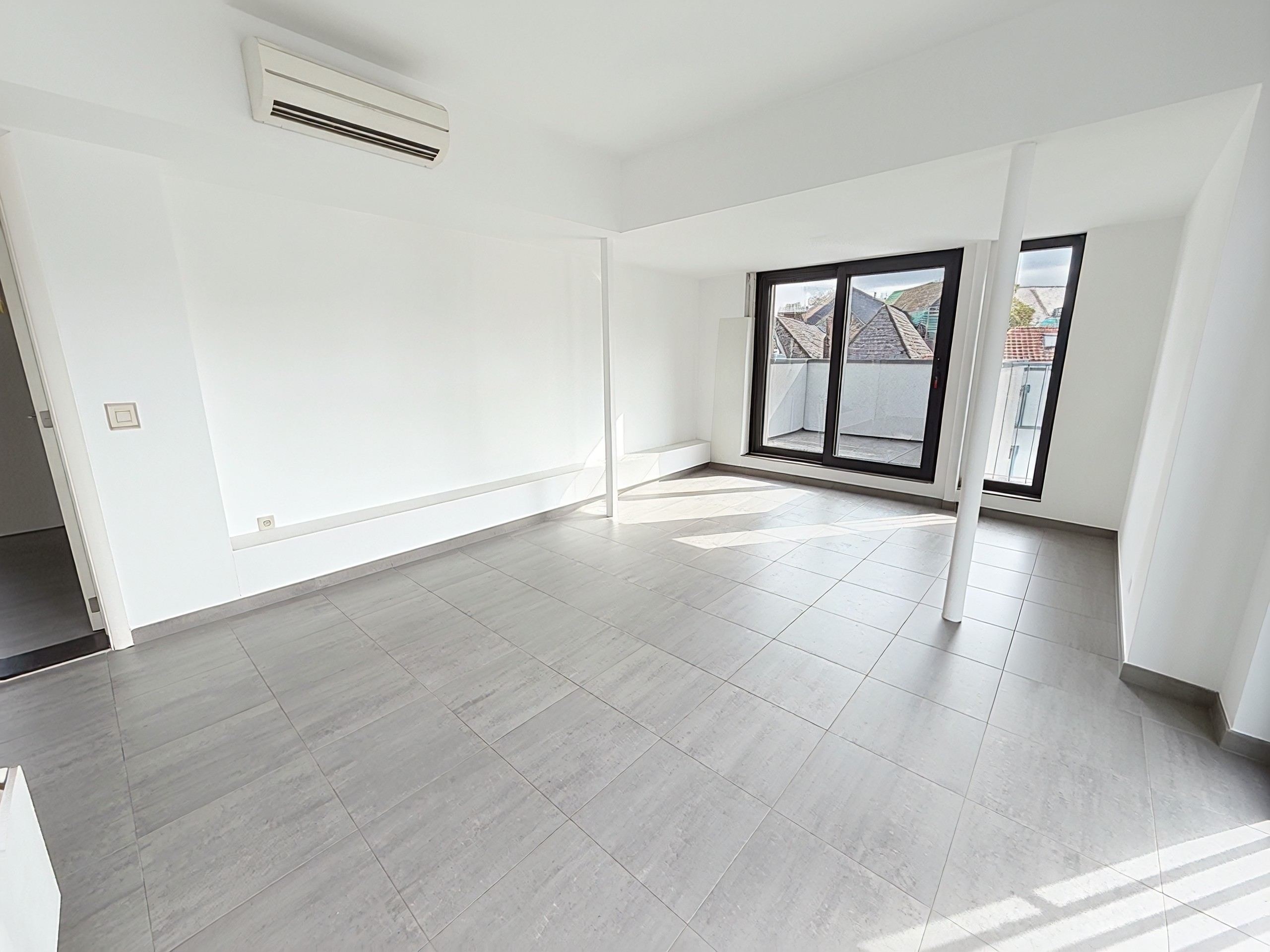 Duplex appartement in centrum Halle met terras - foto 4