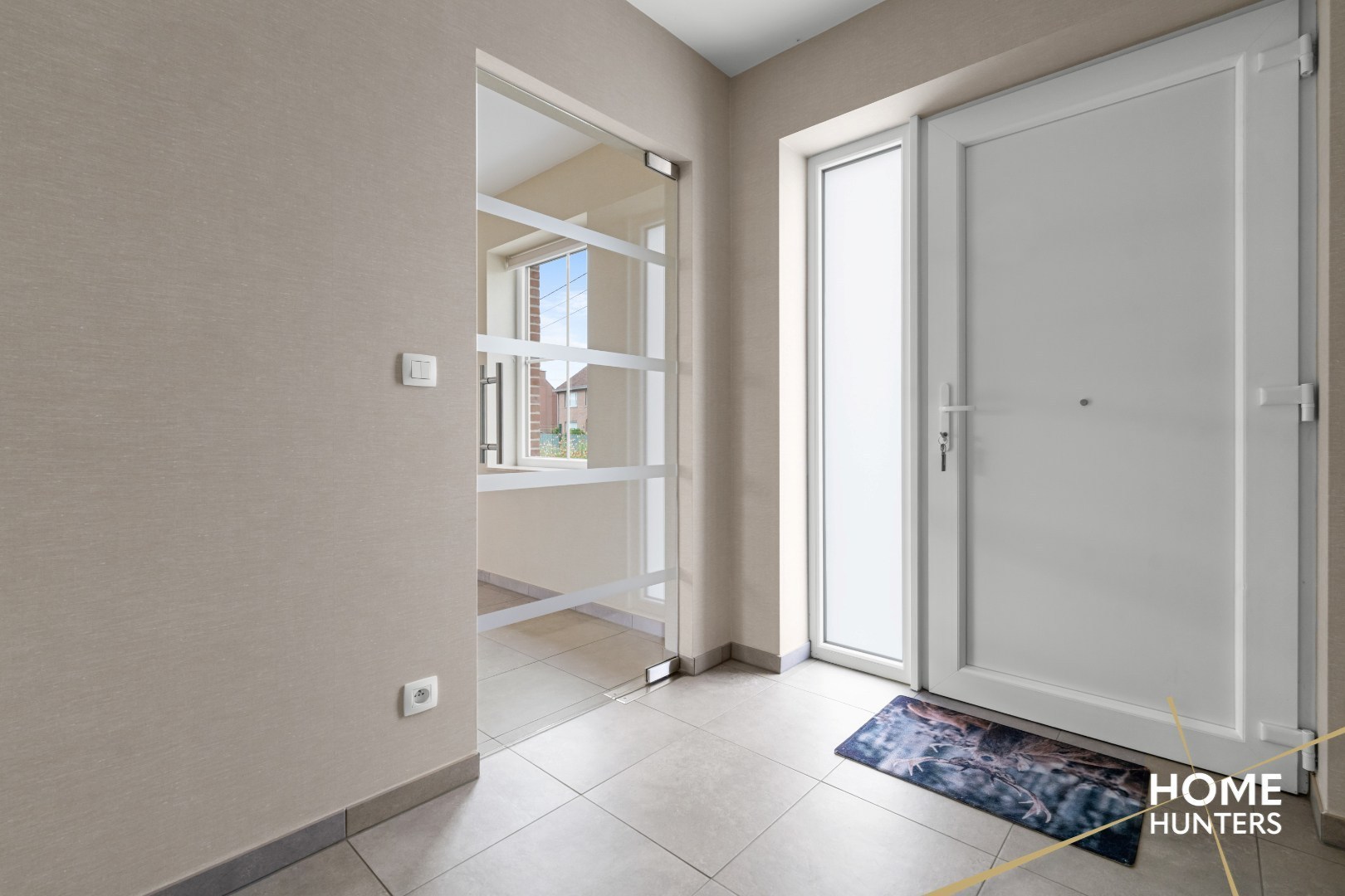 Luxe gelijkvloerse nieuwbouwvilla met 2 slaapkamers en een ruime garage! - foto 2