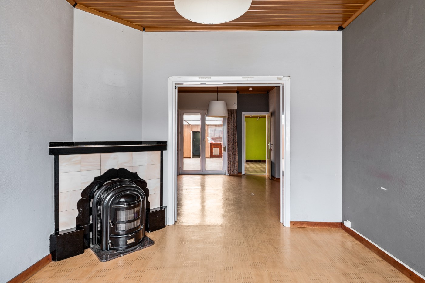 Te renoveren woning met 2 slpk. en tuin - foto 3