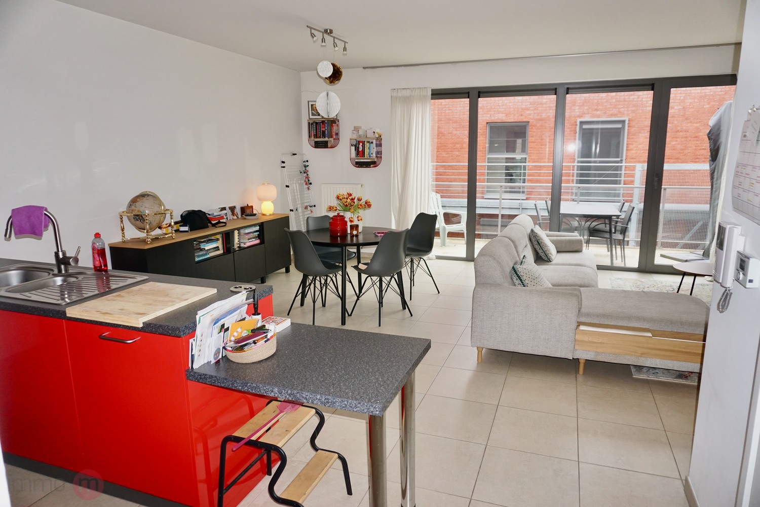 Recent appartement met 2 slaapk, terras en autostaanplaats. - photo 3