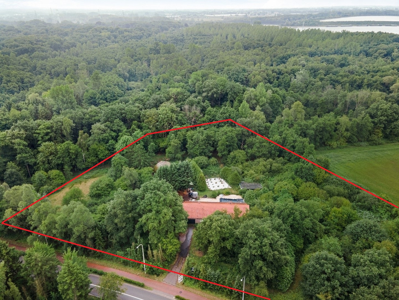 TE RENOVEREN LANDHUIS OP 14.000 m²! - foto 2