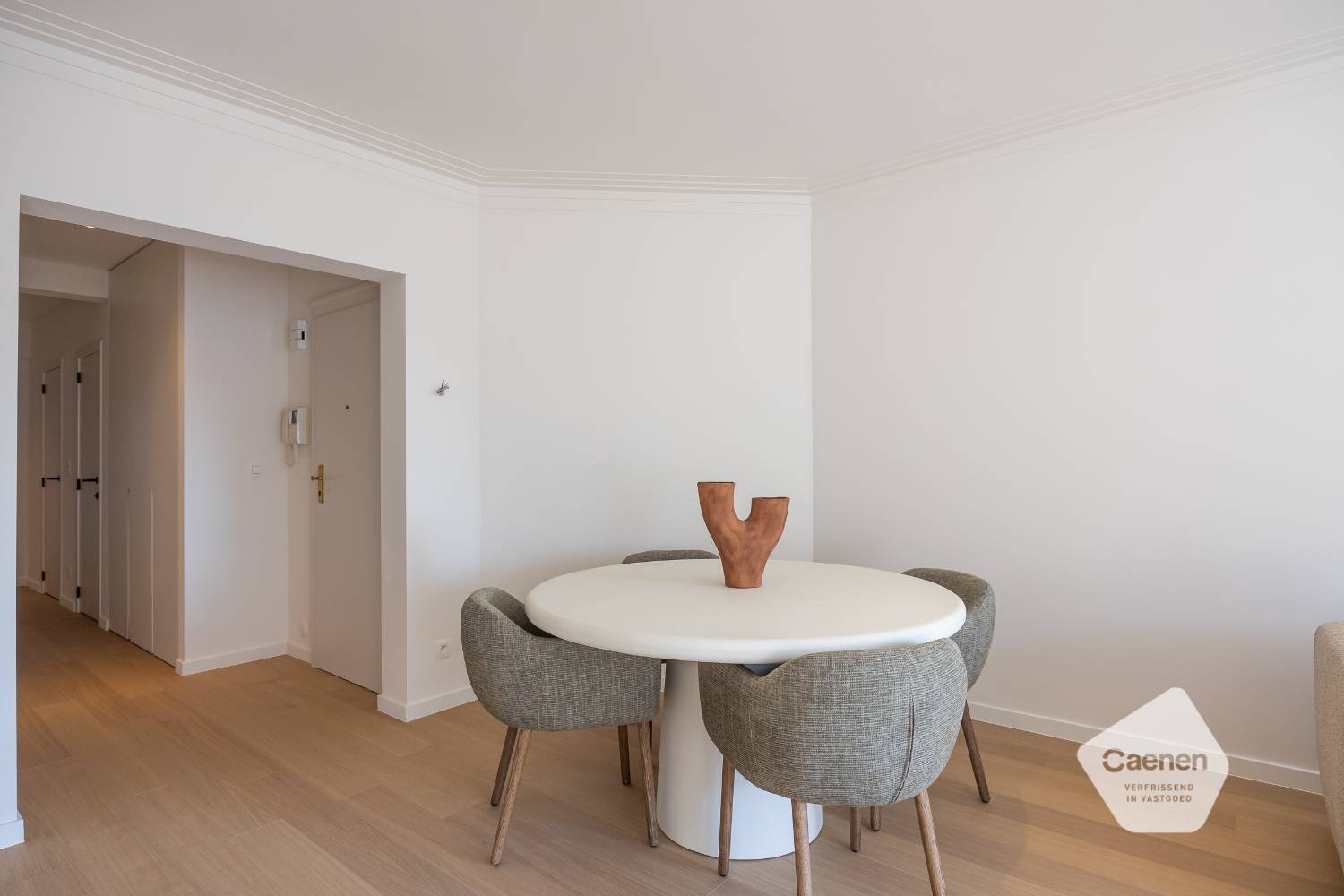 Gerenoveerd drie slaapkamer appartement - foto 5