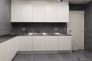 Ontdek deze unieke kantoor- of praktijkruimte, perfect gelegen in het centrum van Bornem, op wandelafstand van winkels, openbaar vervoer en...