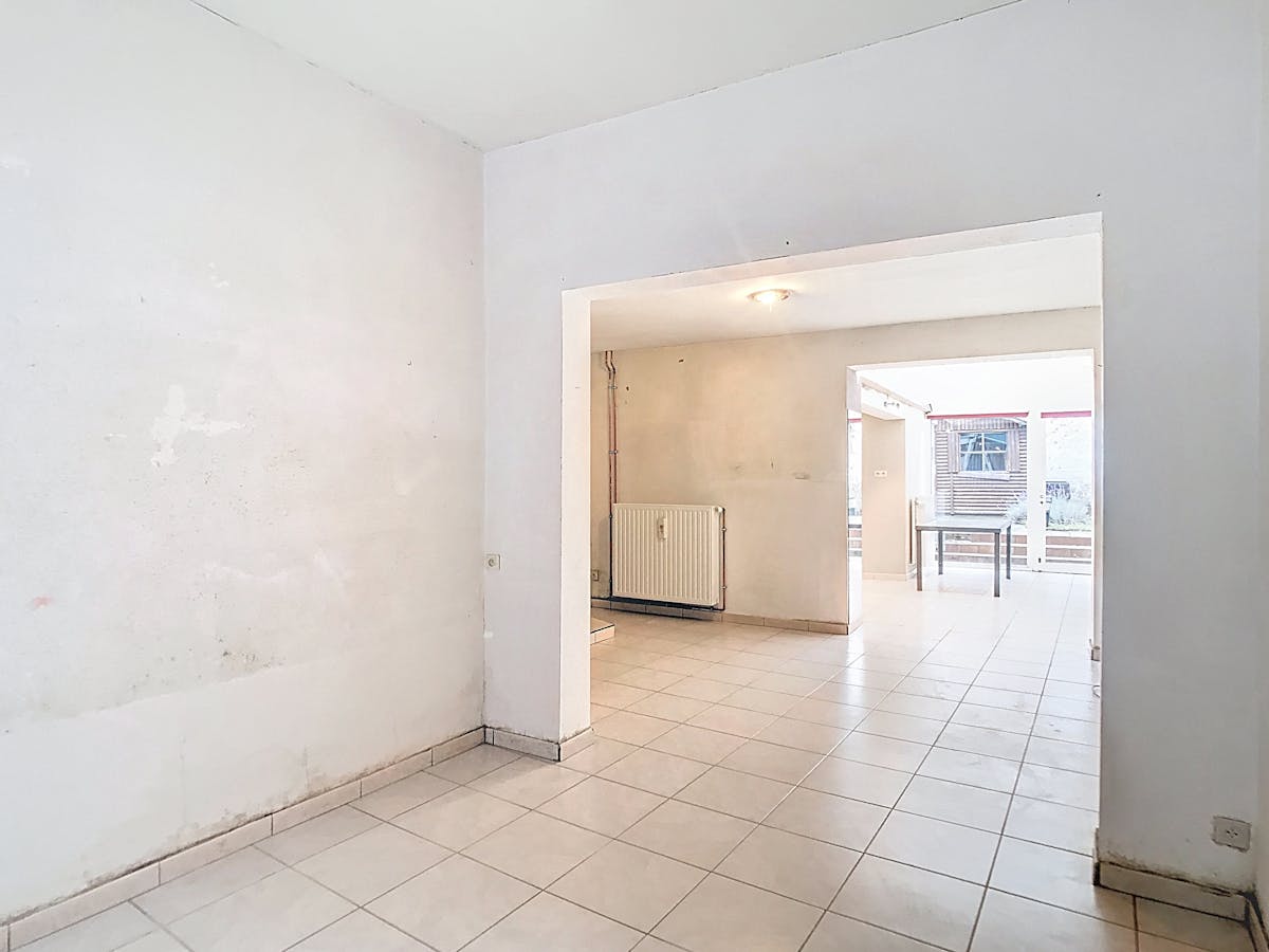 Huis te koop in Ieper centrum met 3 slaapkamers en stadstuin - foto 5