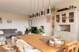 Dit lichtrijke appartement, gelegen op de 10de verdieping geniet van een prachtig verzicht en een aangename natuurlijke lichtinval.<br /><strong>Bezoekmoment: zondag 27 september van 14 uur tot 16 uur, inschrijven is verplicht.</strong><br /><br />Het appartement beschikt over een gezellige leefruimte met aansluitend de keuken. Verder is er een gerenoveerde badkamer met moderne inloopdouche. De ruime hoofdslaapkamer is voorzien van een praktische inmaakkast. Daarnaast is er een tweede slaapkamer, ideaal als kinder-, logeer- of bureauruimte, en een afzonderlijke wasruimte.<br /><br />Een absolute troef is het mooie uitzicht vanuit het appartement, dat dankzij de ligging op de 10de verdieping een bijzonder gevoel van ruimte en openheid creëert.<br />Tot slot beschikt het appartement over een privatieve kelder én garage, wat zorgt voor extra opslagruimte en parkeergemak.<br /><br />Troeven:<br />- lichtrijk appartement<br />- prachtig verzicht<br />- Terras<br />- Vernieuwd appartement<br />- Energiezuinig<br />- Garage en kelder<br /><br />Het appartement is rustig en residentieel gelegen in Ganshoren, met winkels, scholen en openbaar vervoer vlakbij. Het nabijgelegen Laarbeekbos biedt volop mogelijkheden om te wandelen en te ontspannen. Dankzij de ligging op de 10de verdieping geniet u bovendien van een prachtig panoramisch verzicht over Brussel.<br /><br />Cet appartement lumineux, situé au 10e étage, bénéficie d’une magnifique vue dégagée ainsi que d’une belle luminosité naturelle.<br /><strong>Visite : dimanche 27 septembre de 14h à 16h – inscription obligatoire.</strong><br /><br />L’appartement se compose d’un agréable séjour avec cuisine attenante. Il dispose également d’une salle de bains rénovée avec douche à l’italienne. La spacieuse chambre principale est équipée d’une armoire encastrée pratique. Une deuxième chambre, idéale comme chambre d’enfant, chambre d’amis ou bureau, ainsi qu’une buanderie séparée complètent l’ensemble.<br /><br />L’un des principaux atouts de cet appartement est sans aucun doute sa superbe vue panoramique. Grâce à sa situation au 10e étage, il offre une agréable sensation d’espace et d’ouverture. Enfin, l’appartement dispose également d’une cave privative et d’un garage, offrant un espace de rangement supplémentaire ainsi qu’un réel confort de stationnement.<br /><br />Atouts :<br />Appartement lumineux<br />Magnifique vue dégagée<br />Appartement rénové<br />Économe en énergie<br />Garage et cave<br /><br />L’appartement bénéficie d’une situation calme et résidentielle à Ganshoren, à proximité des commerces, des écoles et des transports en commun. Le Bois du Laerbeek, situé à proximité, est idéal pour les promenades et les moments de détente. Grâce à sa situation au 10e étage, l’appartement offre également une magnifique vue panoramique sur Bruxelles.<br /><br />This bright apartment, located on the 10th floor, enjoys stunning panoramic views and abundant natural light.<br />Viewing day: Sunday, September 27, from 2:00 PM to 4:00 PM. Registration is mandatory.<br /><br />The apartment features a cozy living area with an adjoining kitchen. Furthermore, there is a renovated bathroom equipped with a modern walk-in shower. The spacious master bedroom includes a practical built-in wardrobe. In addition, there is a second bedroom, ideal as a child’s room, guest room, or home office, as well as a separate laundry room.<br /><br />A major asset of this property is the beautiful view from the apartment. Thanks to its location on the 10th floor, it offers a remarkable sense of space and openness.<br />Finally, the apartment comes with a private cellar and a garage, providing extra storage space and convenient parking.<br /><br />Highlights:<br />Bright apartment<br />Stunning panoramic views<br />Terrace<br />Renovated apartment<br />Energy-efficient<br />Garage and cellar<br /><br />The apartment is situated in a quiet residential area of Ganshoren, with shops, schools, and public transport nearby. The nearby Laarbeekbos offers plenty of opportunities for walking and relaxation. Thanks to its location on the 10th floor, you can also enjoy breathtaking panoramic views over Brussels.