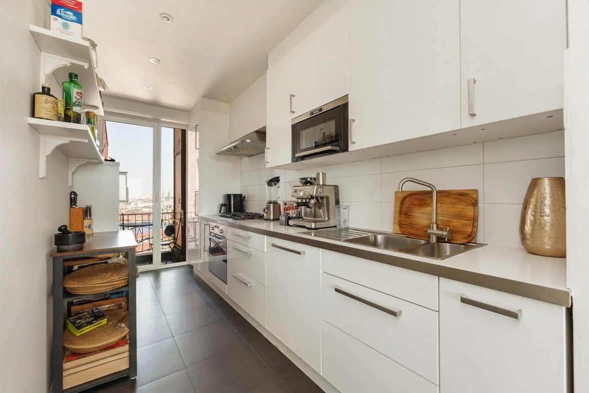 lichtrijk appartement met terras op de hoogste verdieping - foto 4