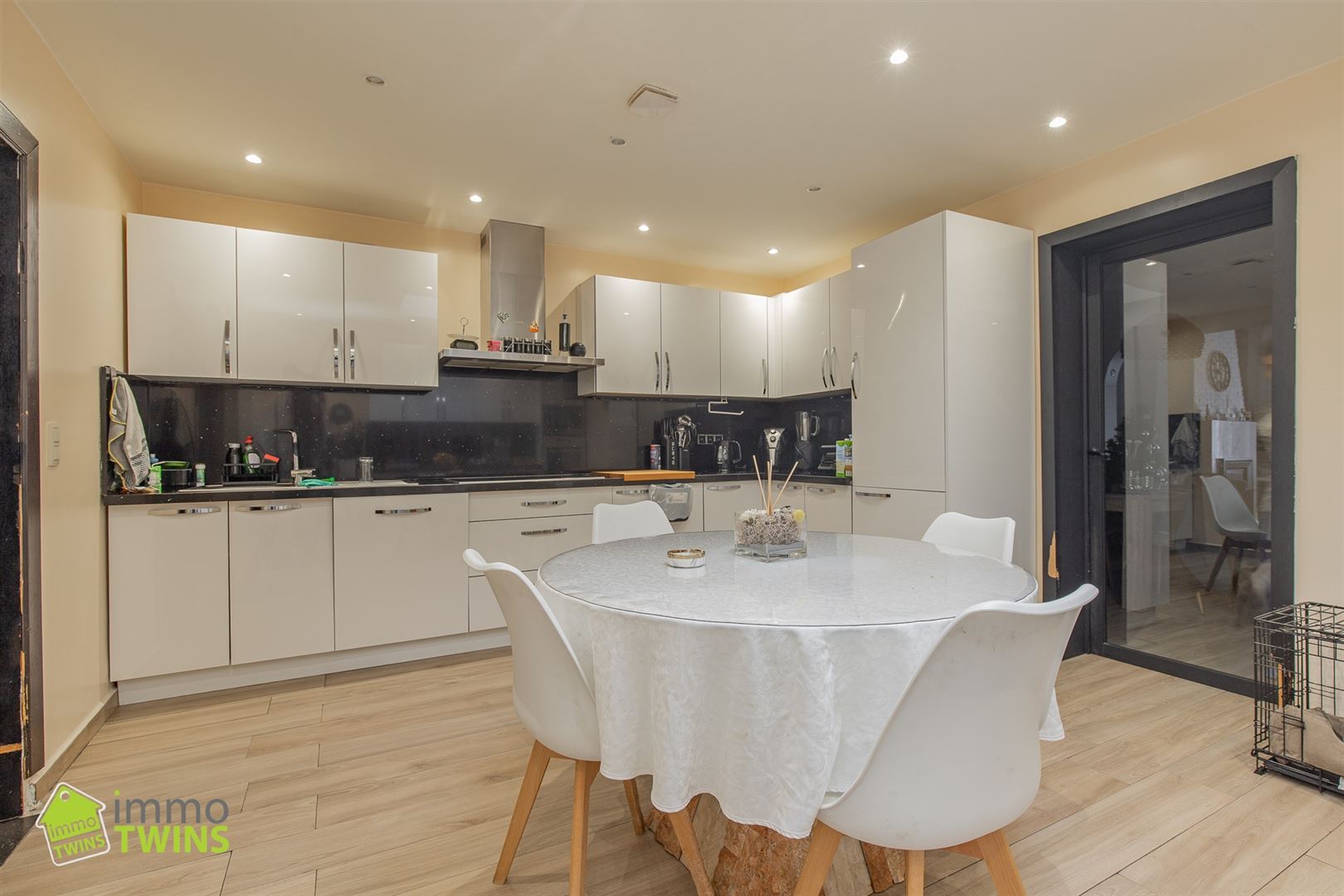 Gerenoveerde gezinswoning met tuin in Lebbeke  - foto 4