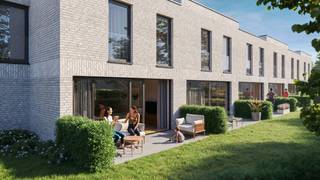 <p>Ontdek Woonerf Bastion in Edegem, een uniek nieuwbouwproject waar modern comfort en groen wonen perfect samenkomen. Gelegen vlak naast het prachtige Fort V en omgeven door natuur, geniet je hier dagelijks van rust, ruimte en een uitzonderlijke woonkwaliteit.</p><p>Deze energiezuinige woningen en appartementen zijn gebouwd met oog op de toekomst en behalen een indrukwekkend E-peil van E10. Dankzij de combinatie van een geavanceerde lucht/water-warmtepomp, vloerverwarming én vloerkoeling ervaar je het hele jaar door een aangenaam binnenklimaat. De integratie van zonnepanelen zorgt bovendien voor een lage energiefactuur en een duurzame levensstijl.</p><p>Binnenin geniet je van een doordachte indeling en kwalitatieve afwerking, met de mogelijkheid om jouw woning verder te personaliseren volgens jouw smaak. De kleinschaligheid van het project creëert een exclusieve en rustige woonomgeving, ideaal voor wie houdt van privacy en comfort.</p><p>Met ondergrondse parkeerplaatsen, ruime fietsenstallingen en een ligging nabij winkels, scholen en openbaar vervoer, biedt Bastion alles wat je nodig hebt binnen handbereik.</p><p>We betreden de woning in een aangename inkomhal die toegang geeft tot het gastentoilet en de ruime berging. Hier kan u de Viessmann warmtepomp terugvinden samen met de aansluiting voor wasmachine/droogkast. Als we verderlopen komen we in een mooie lichtrijke leefruimte dankzij de grote schuifraam naar de tuin. De half-open keuken is voorzien van alle toestellen en kan naar eigen smaak verder gekozen worden bij de keukenbouwer.</p><p>Op de eerste verdieping is er een aangename overloop die toegang geeft tot de 3 slaapkamers. Er is een aparte berging waar we het ventilatiesysteem type D terugvinden. Als laatste is er een badkamer voorzien van toilet, dubbele lavabo en ruime douche. Ondergronds kan u een staanplaats en berging mee aankopen. Er zijn ook bezoekersparkings voorzien en fietsenstalling.  </p><p>Woon in harmonie met de natuur, zonder in te boeten aan bereikbaarheid en luxe. Bastion is meer dan wonen — het is thuiskomen.</p>