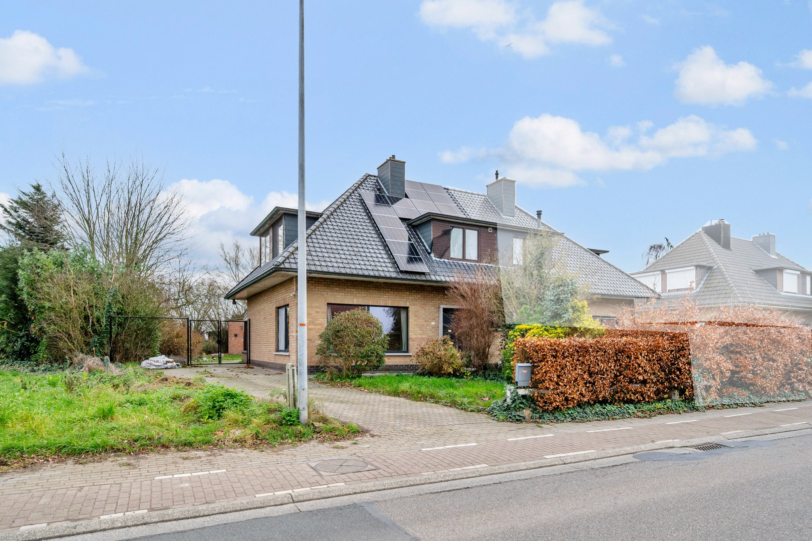 Gerenoveerde half open bebouwing met grote tuin en 3 slpkmrs! - foto 2