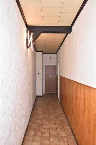 Deze woning is gelegen op +/- 700 meter van de markt en heeft een goede aansluiting op de E34. In de buurt vindt men alle voorzieningen nl...