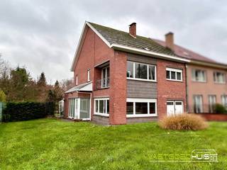 House for sale in Roosdaal