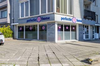 Frans Van Heymbeecklaan 1 - Deurne Spacious commercial ground floor (141 m²) on a top location in Deurne.On an easily accessible location in Deurne...