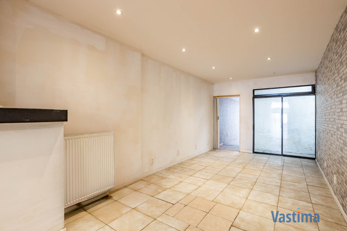 Op te frissen woning met potentieel in Erembodegem - foto 2