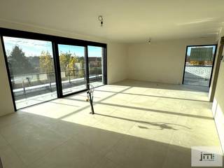 Dit nieuwbouwproject is gelegen in de Vloeiherkstraat, aan de rand van het centrum van Wellen, en is volledig afgewerkt met hoogwaardige...