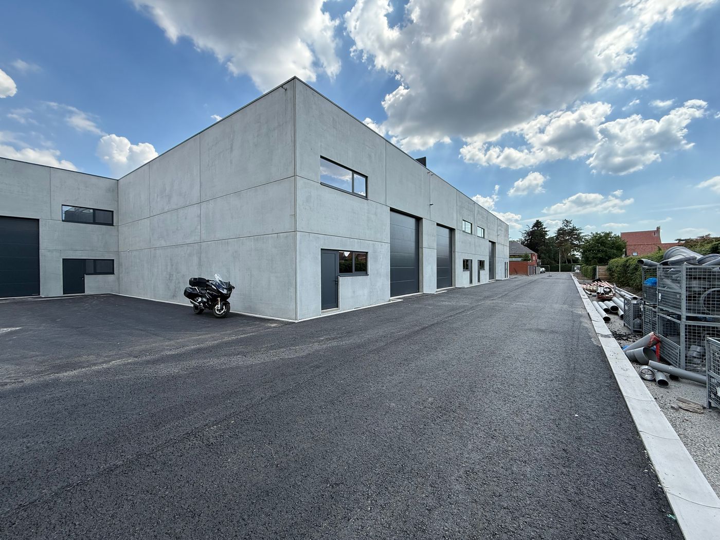 270 m² nieuwbouw KMO-unit op 500 m van de N9 - foto 4