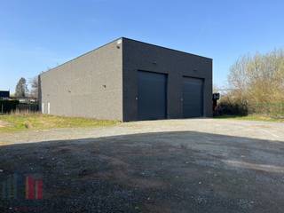 Deze topgelegen opslagruimte van 650 m² in Haaltert, bevindt zich langs een drukke verbindingsweg met een uitstekende bereikbaarheid. De site...