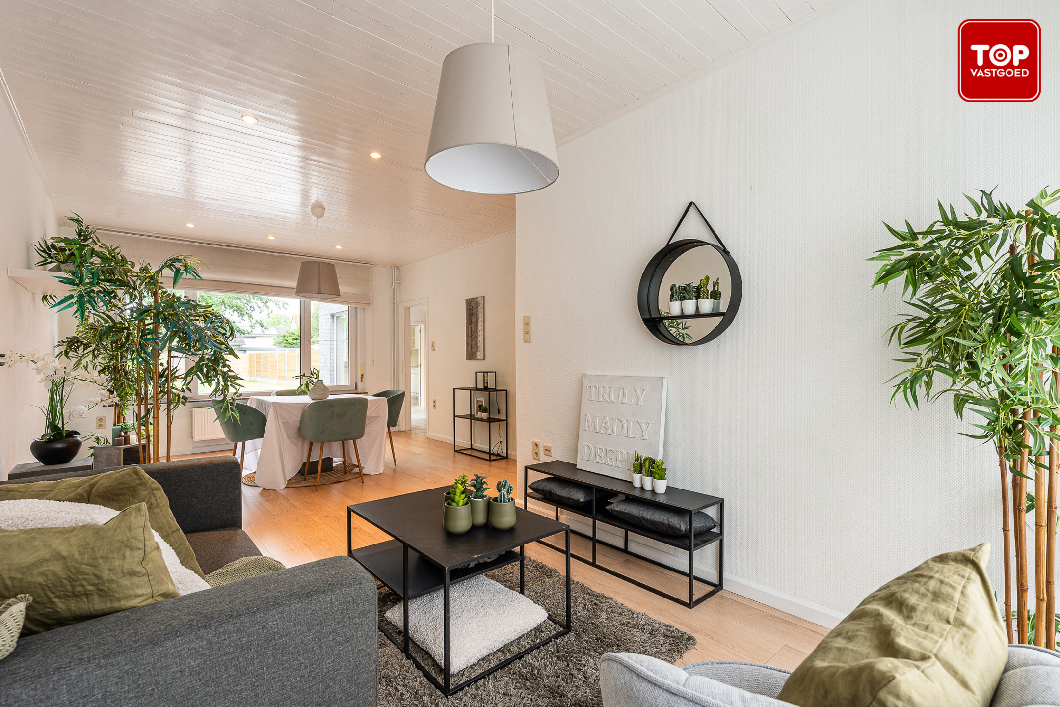 Instapklare woning met 3 slaapkamers, garage en zonnige tuin - foto 1